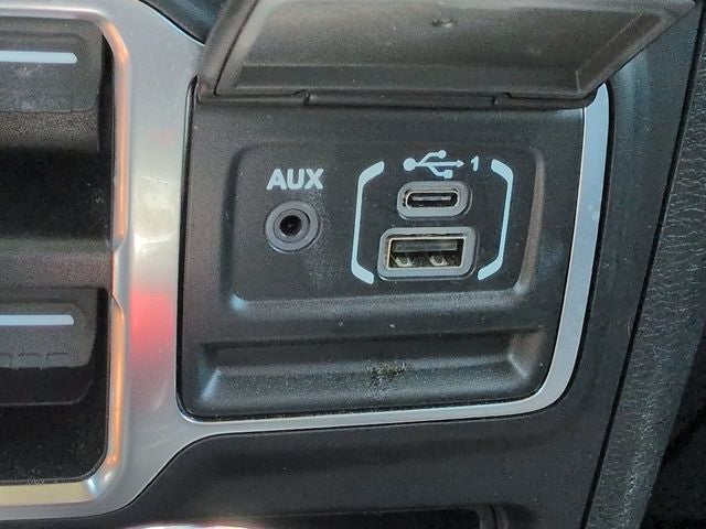 2020 Jeep Wrangler Unlimited Sahara Altitude