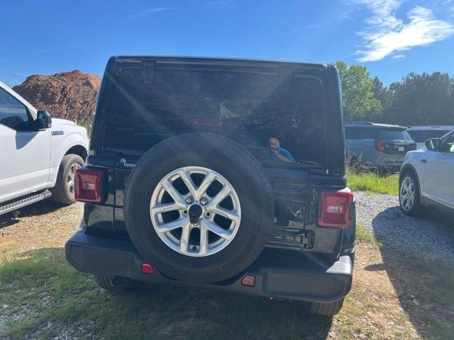 2020 Jeep Wrangler Unlimited Sahara Altitude