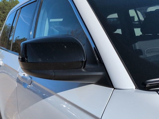 2023 Jeep Grand Cherokee Laredo 4WD