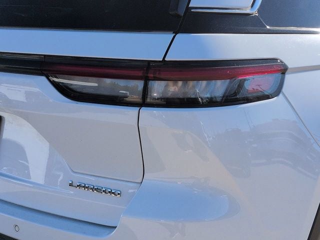 2023 Jeep Grand Cherokee Laredo 4WD