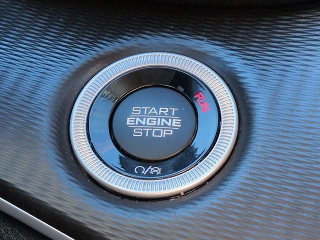 2023 Jeep Grand Cherokee Laredo 4WD