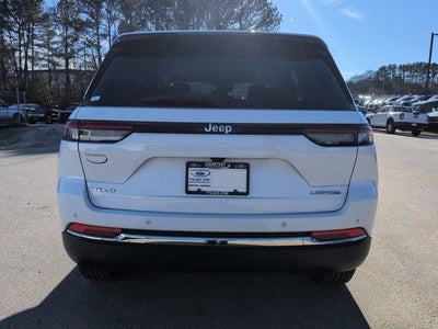 2023 Jeep Grand Cherokee Laredo 4WD