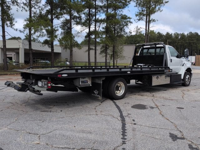 2025 Ford F-650SD Base