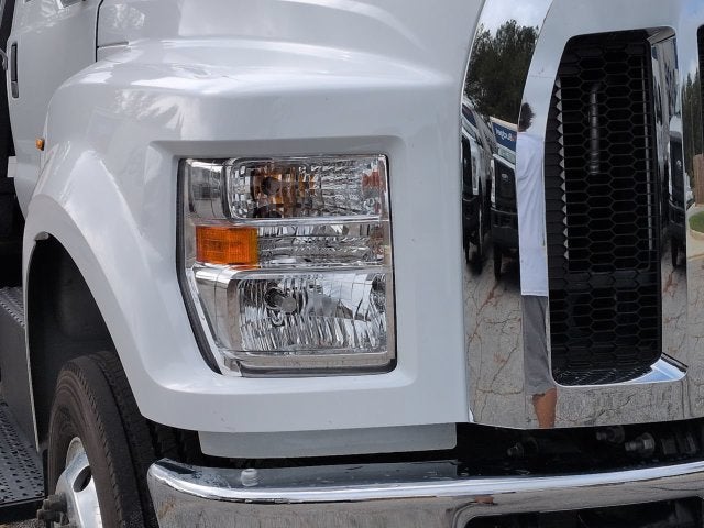 2025 Ford F-650SD Base