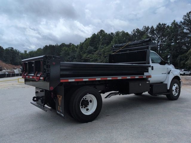 2026 Ford F-750SD Base