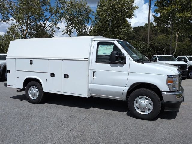 2026 Ford E-350SD Base Cutaway
