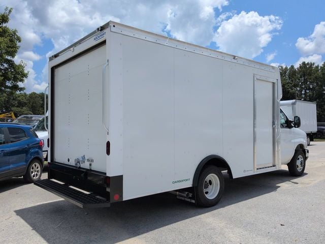 2027 Ford E-350SD Base Cutaway