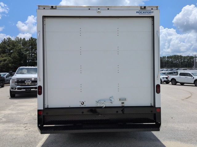 2027 Ford E-350SD Base Cutaway