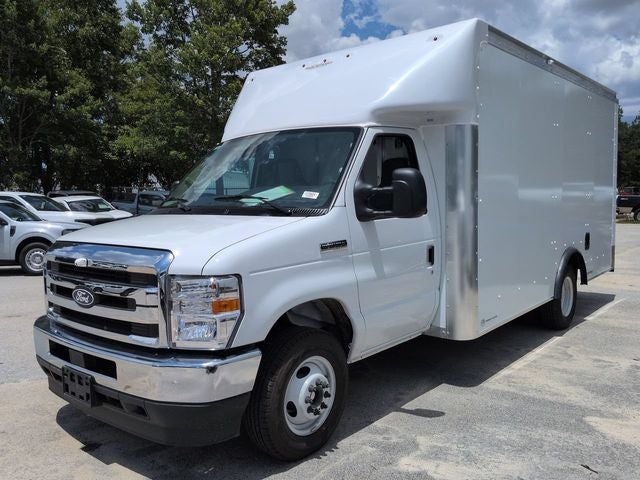 2027 Ford E-350SD Base Cutaway