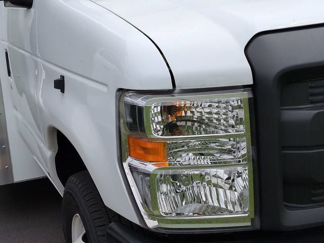 2026 Ford E-350SD Base Cutaway
