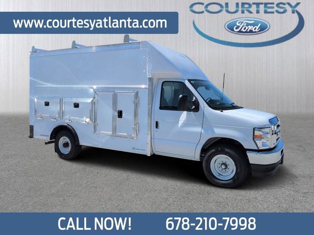 2025 Ford E-350SD Base Cutaway