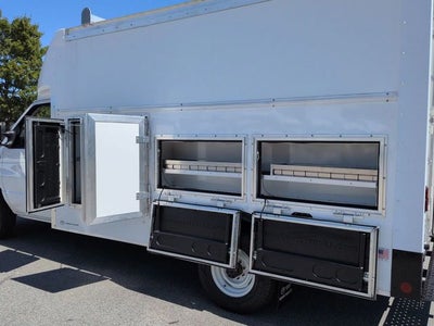 2025 Ford E-350SD Base Cutaway