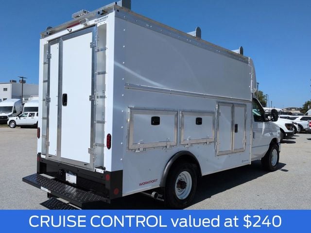 2025 Ford E-350SD Base Cutaway