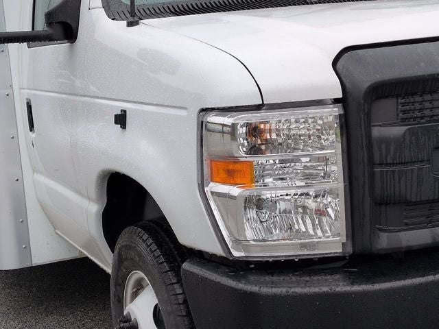 2026 Ford E-350SD Base Cutaway