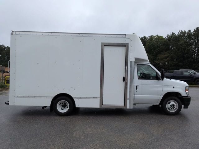 2026 Ford E-350SD Base Cutaway