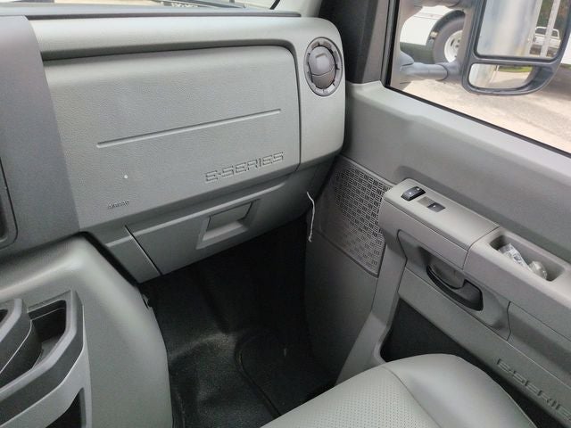 2027 Ford E-350SD Base Cutaway