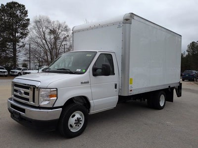 2025 Ford E-350SD Base Cutaway