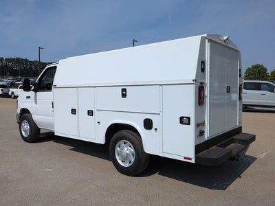 2026 Ford E-350SD Base Cutaway