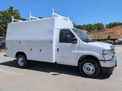 2026 Ford E-350SD Base Cutaway