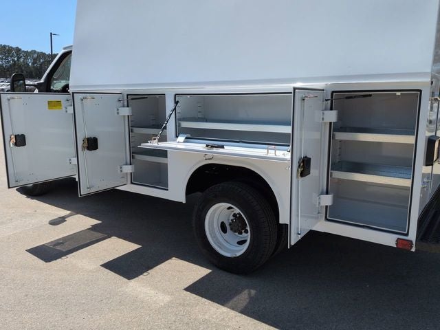 2026 Ford E-350SD Base Cutaway