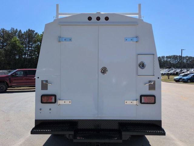 2026 Ford E-350SD Base Cutaway