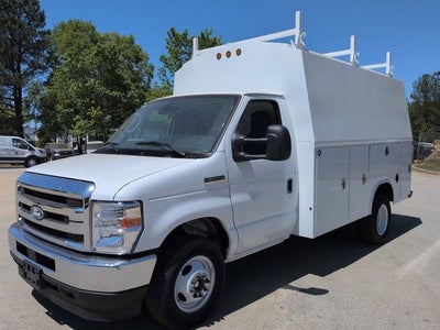 2026 Ford E-350SD Base Cutaway