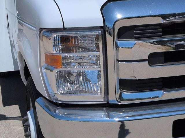 2026 Ford E-350SD Base Cutaway