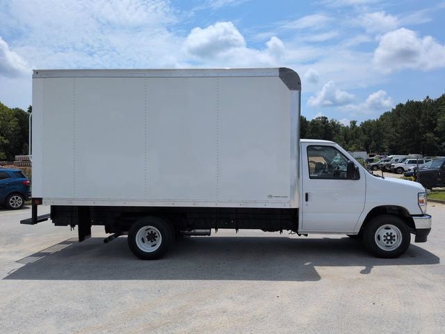 2027 Ford E-350SD Base Cutaway