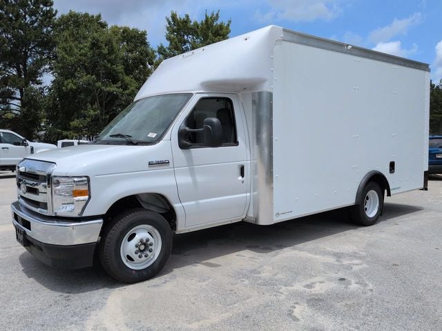 2027 Ford E-350SD Base Cutaway