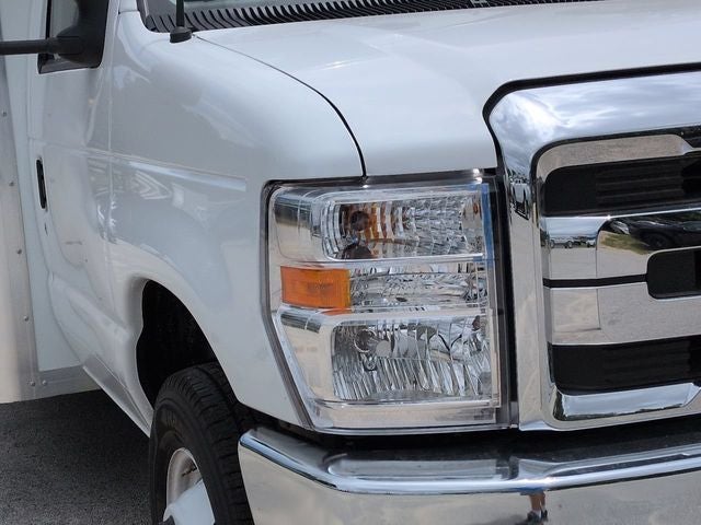 2027 Ford E-350SD Base Cutaway