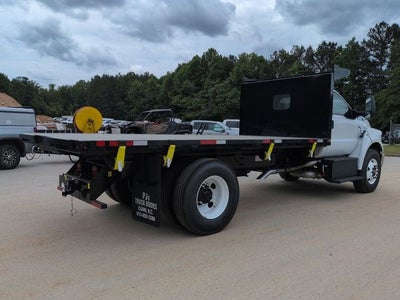 2027 Ford F-750SD Base