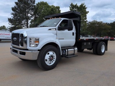 2027 Ford F-750SD Base