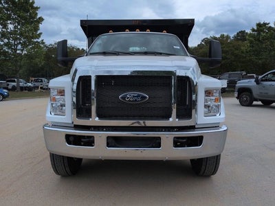 2027 Ford F-750SD Base