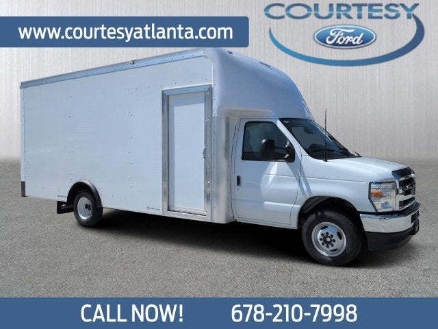 2027 Ford E-450SD Base