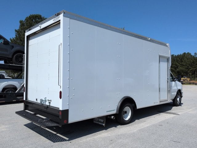 2027 Ford E-450SD Base
