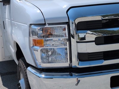 2027 Ford E-450SD Base
