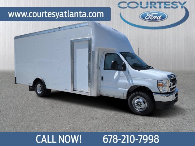 2027 Ford E-450SD Base