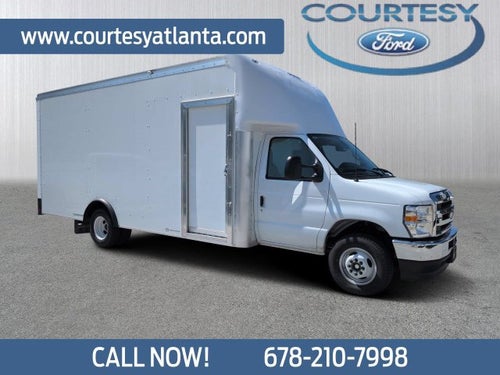 2027 Ford E-450SD Base