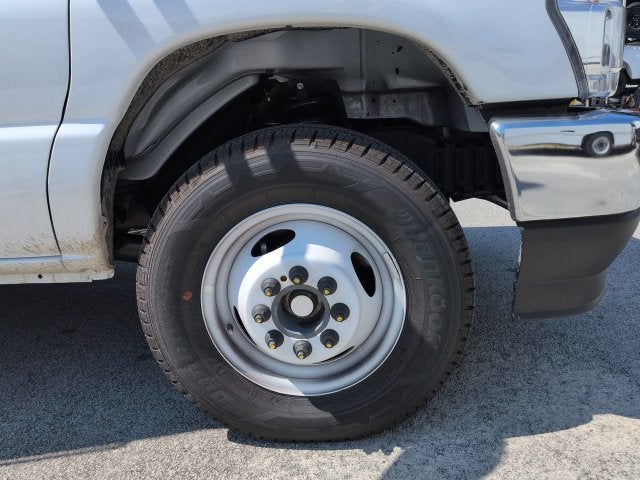2027 Ford E-450SD Base