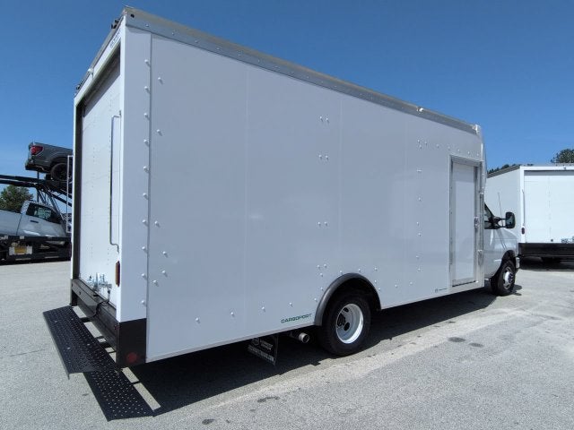2027 Ford E-450SD Base
