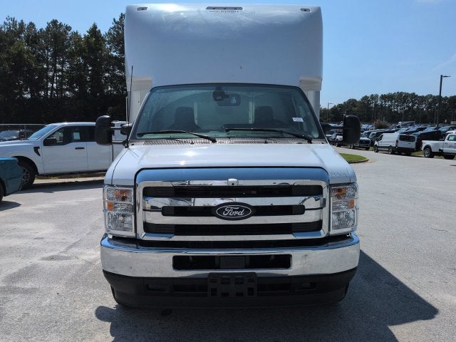 2027 Ford E-450SD Base