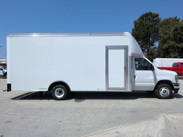 2027 Ford E-450SD Base
