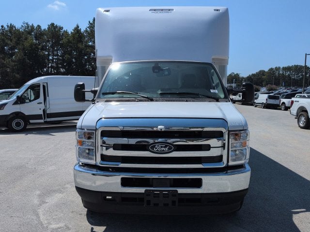 2027 Ford E-450SD Base
