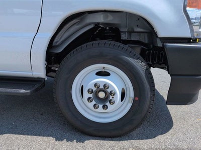 2026 Ford E-450SD Base DRW