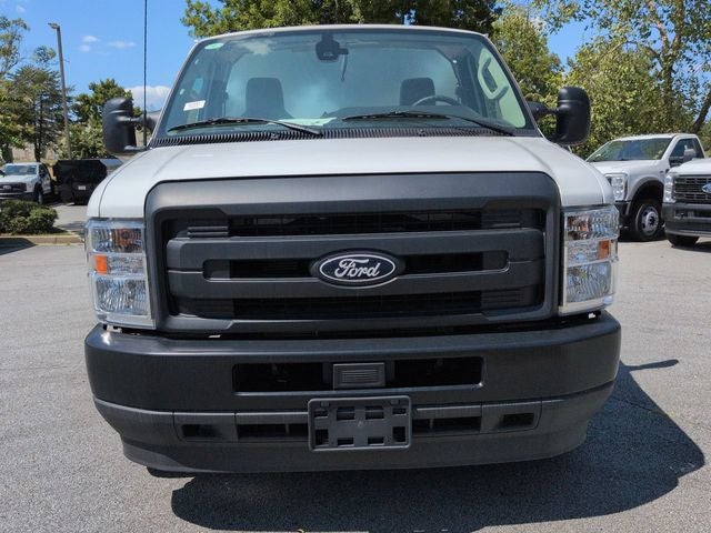 2026 Ford E-450SD Base DRW