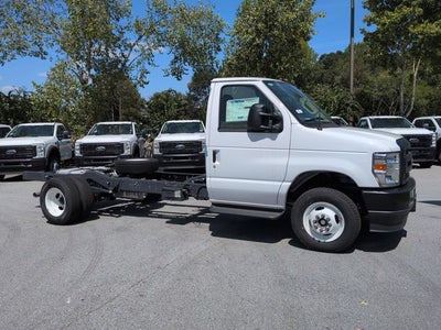 2026 Ford E-450SD Base DRW