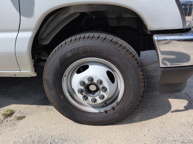 2027 Ford E-450SD Base
