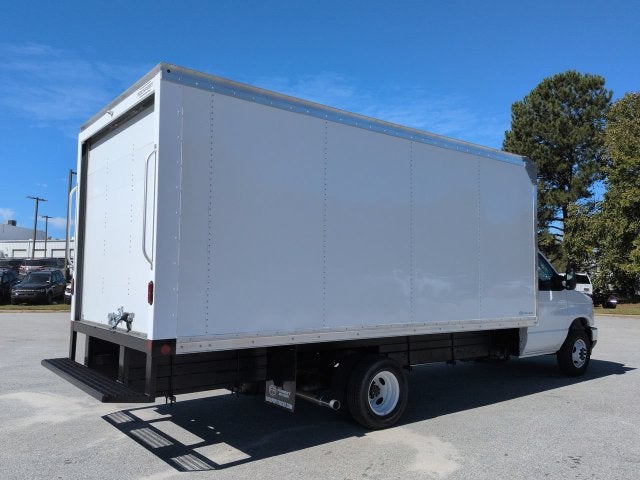 2027 Ford E-450SD Base