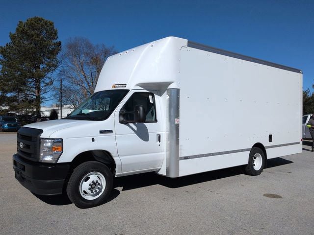 2026 Ford E-450SD Base