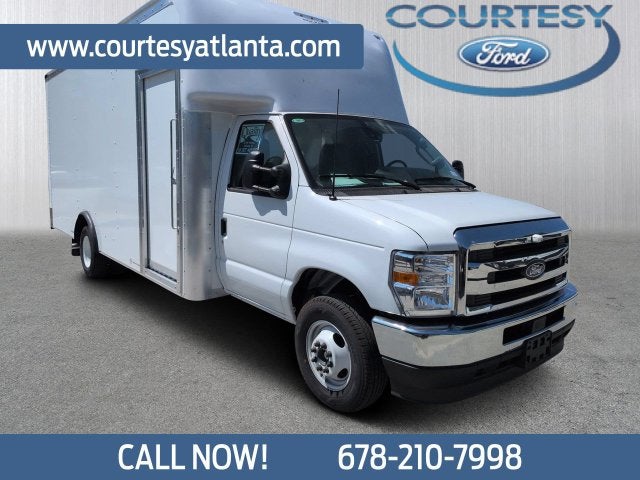 2027 Ford E-450SD Base